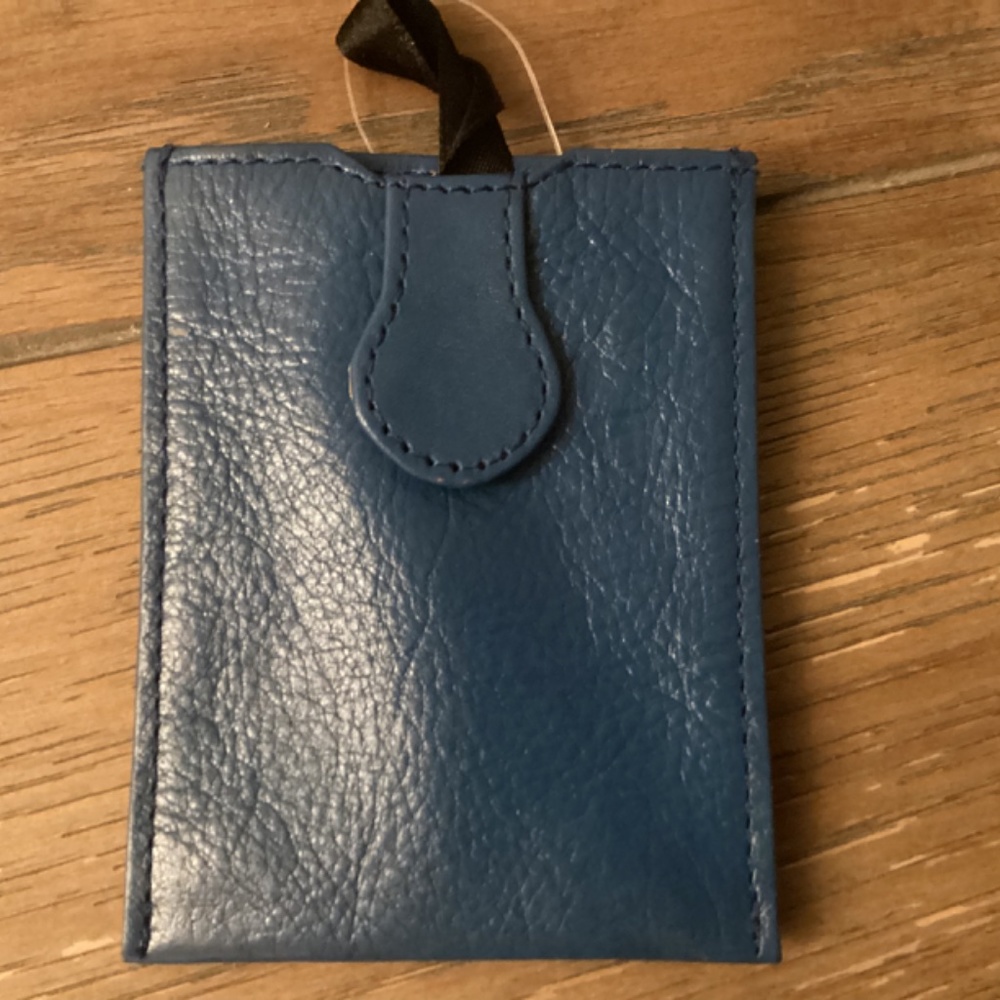 Card holder - Picture 2 of 4